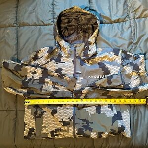 KUIU Men’s Soft Shell camo Technical Fabric rain Jacket